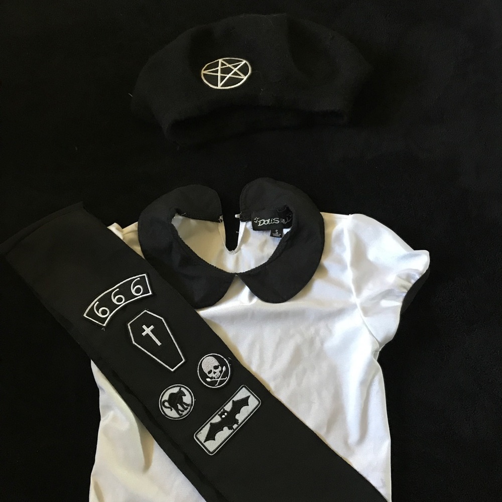 Dollskill Halloween costume